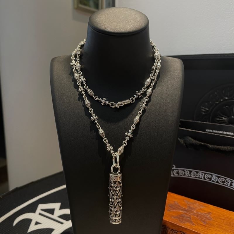 Ch*0me He**ts necklaces